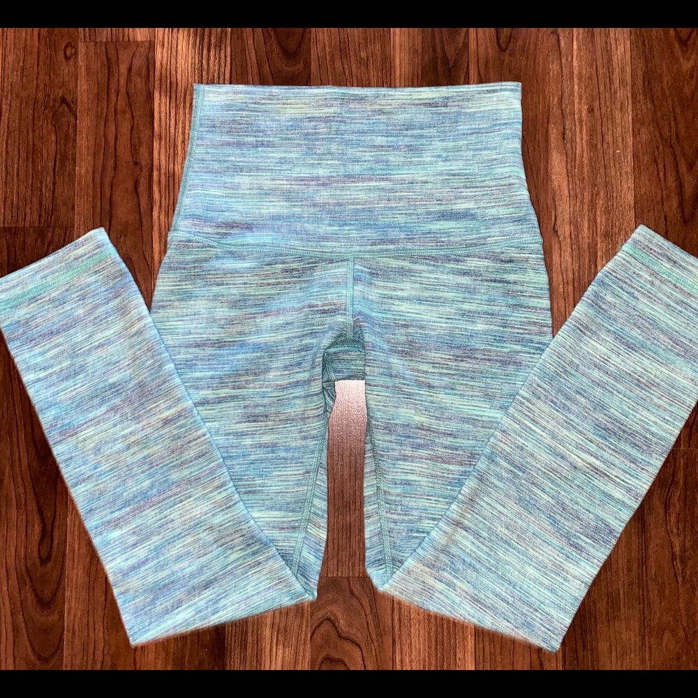 Lululemon athletic Align Crop 23”